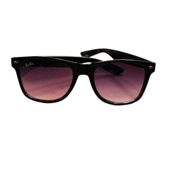 Ray-Ban Wayfarer Classic Sunglasses Black Frame Pink Gradient Lens